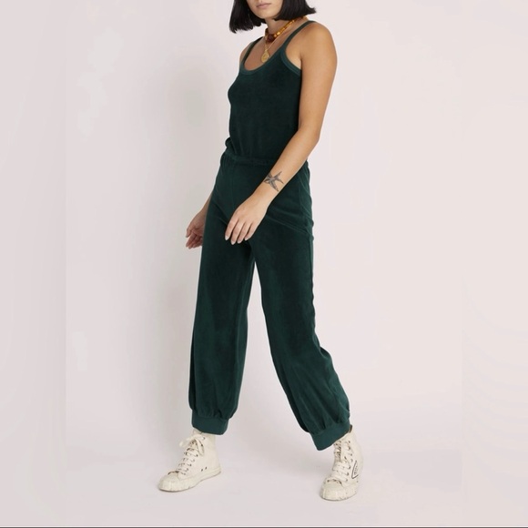 NWT Suzie Kondi Giorgi Jumpsuit in Basil Green Velour Jumpsuit Medium - Picture 2 of 7